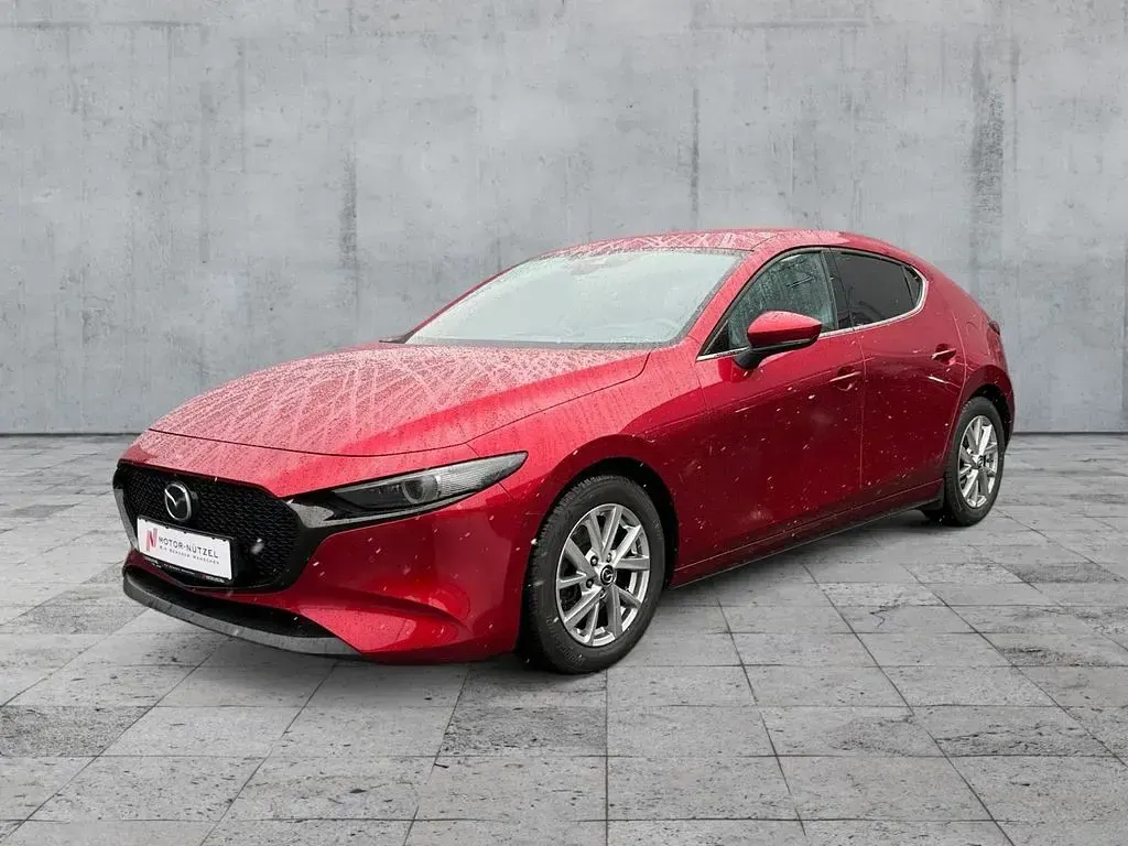 Używany Mazda 3 Selection 122 KM (89 kW) 2019 Czerwony Sedan/Limuzyna