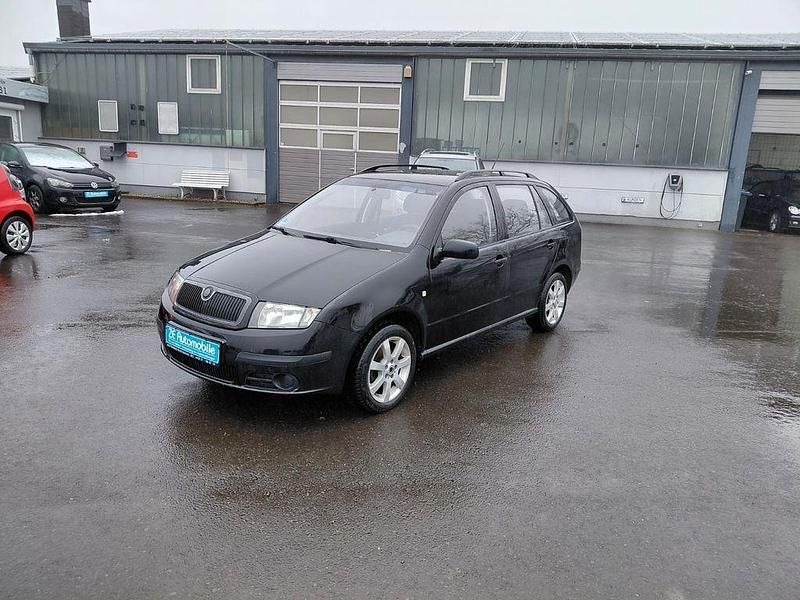 Schwarz Gebraucht 2007 Skoda Fabia Cool Edition Kombi | 2.599 € (Etwas zu teuer) - Bild 1/4