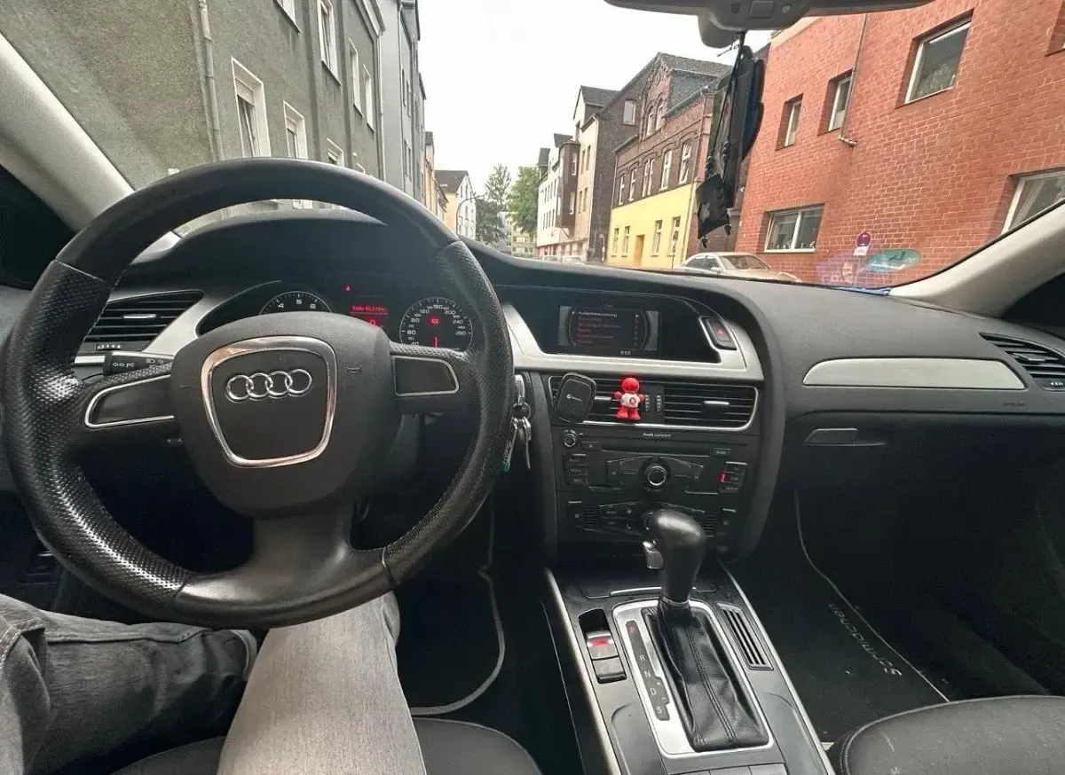 Gebraucht Audi A4 120 PS (88 kW) 2009 Andere farben Limousine