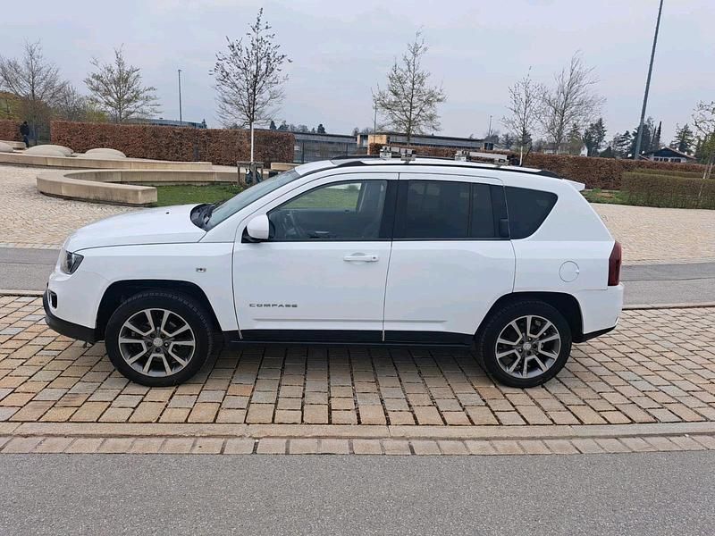 Usado Jeep Compass 170 HP (125 kW) 2015 Branco SUV