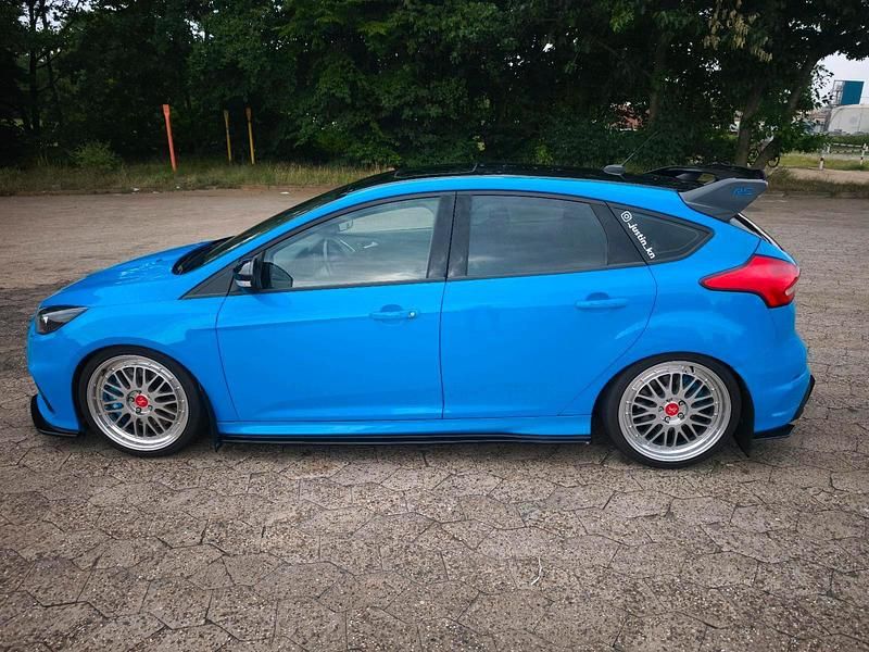 Gebraucht Ford Focus RS 349 PS (256 kW) 2018 Blau Limousine