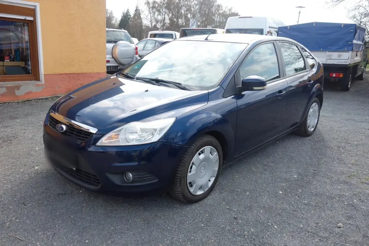 Second-hand Ford Focus 105 CP (77 kW) 2011 Albastru Berlinǎ