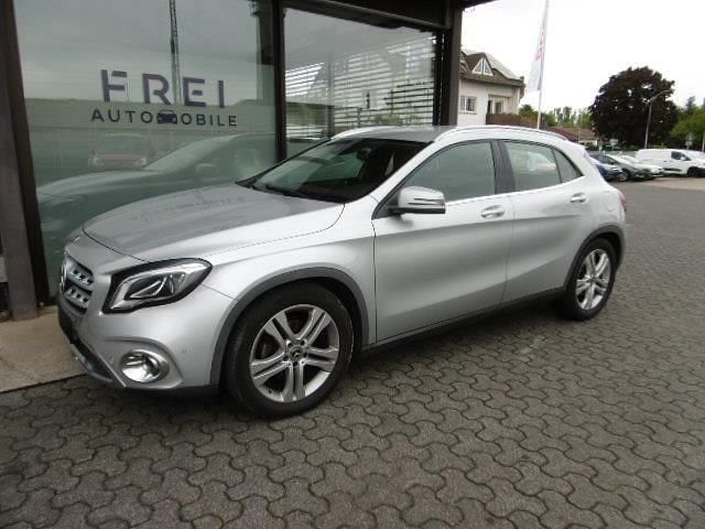 Silber Gebraucht 2017 Mercedes GLA200 Urban SUV | 20.480 € (Fairer Preis) - Bild 1/4