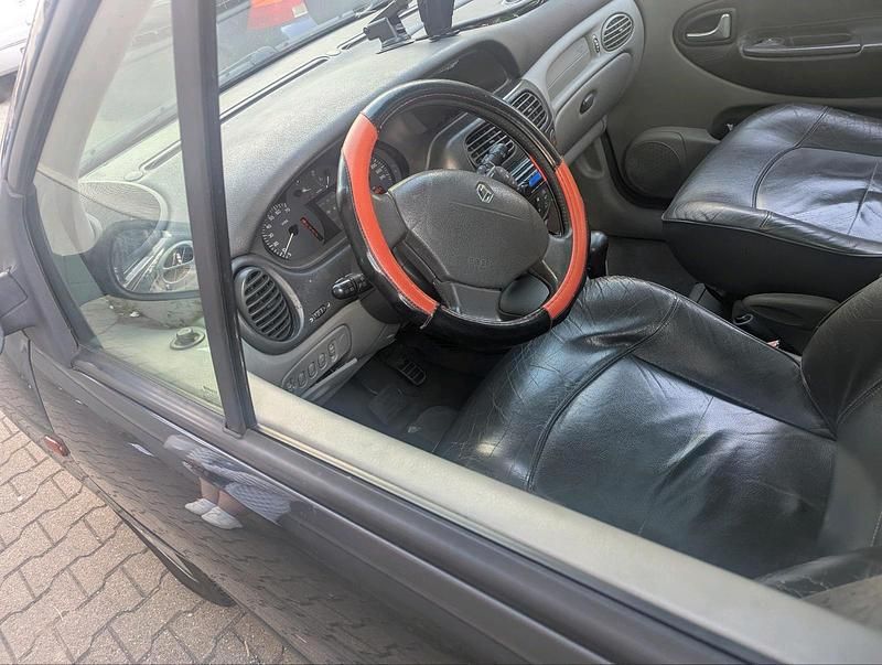 Schwarz Gebraucht 2002 Renault Mégane II Kleinwagen | 1.800 € (Fairer Preis) - Bild 1/4