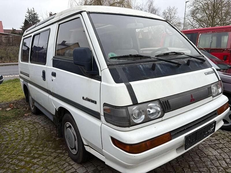 Gebraucht Mitsubishi L300 111 PS (81 kW) 1995 Weiß Van / Kleinbus