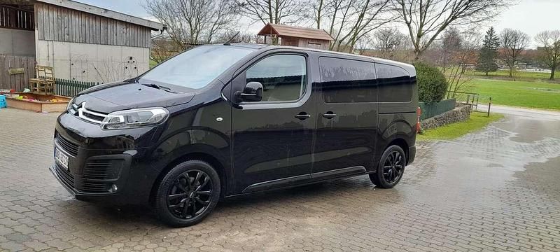 Schwarz Gebraucht 2021 Citroën Spacetourer Shine Van / Kleinbus | 31.000 € (Superpreis) - Bild 1/4