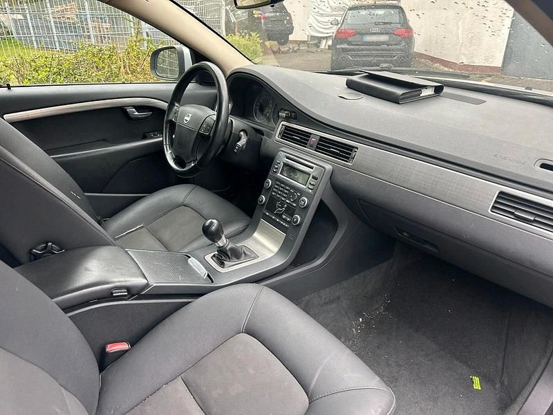 Gebraucht Volvo V70 145 PS (106 kW) 2009 Silber Kombi