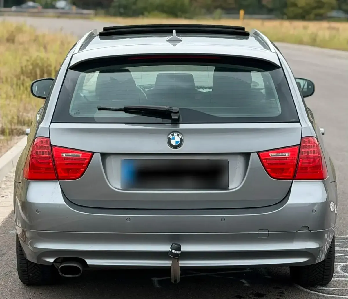 Gebraucht BMW 320 170 PS (125 kW) 2011 Grau Kombi