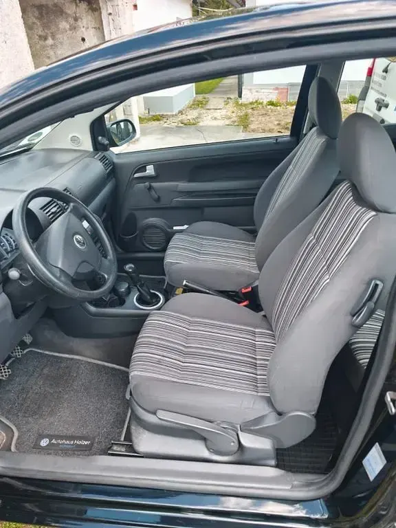 Używany VW Fox 55 KM (40 kW) 2007 Czarny Hatchback