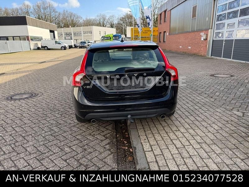 Gebraucht Volvo V60 205 PS (150 kW) 2011 Schwarz Kombi