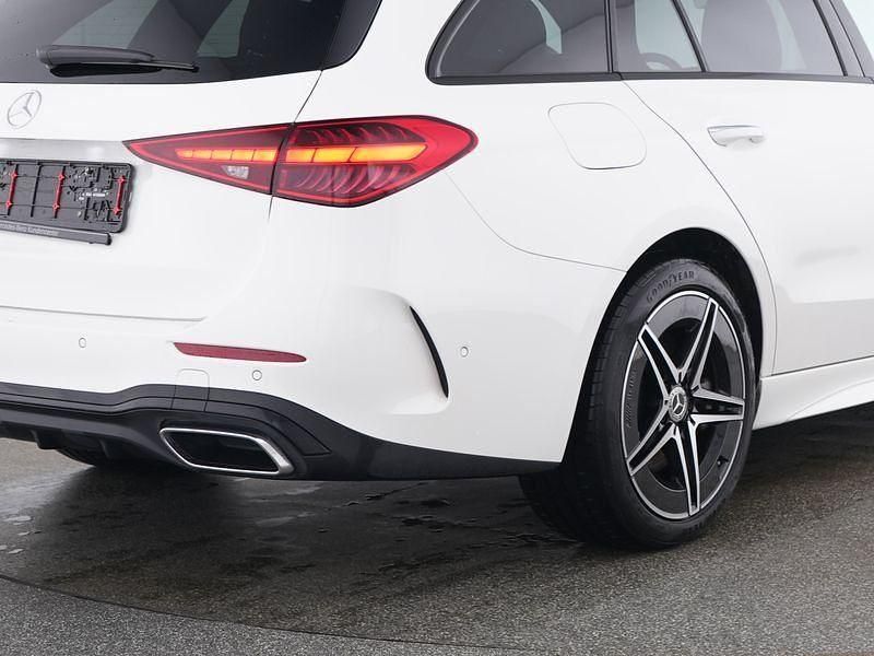 Gebraucht Mercedes C300e AMG 204 PS (150 kW) 2024 Weiß Limousine