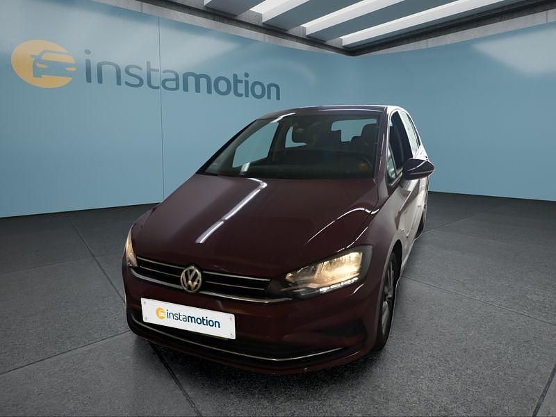 Rot Gebraucht 2020 VW Golf Sportsvan Van / Kleinbus | 20.399 € (Etwas zu teuer) - Bild 1/4