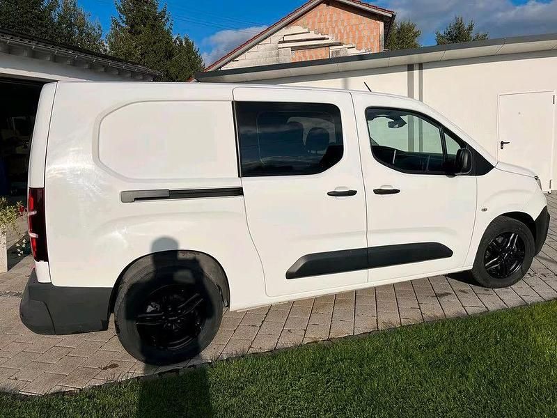 Weiß Gebraucht 2021 Peugeot Partner Van | 18.500 € (Teuer) - Bild 1/4