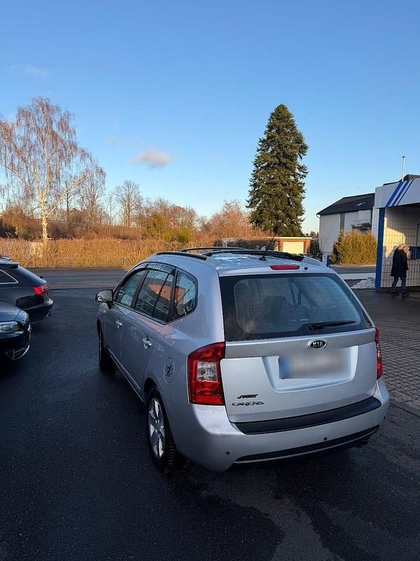 Gebraucht Kia Carens EX 145 PS (106 kW) 2007 Silber Van / Kleinbus