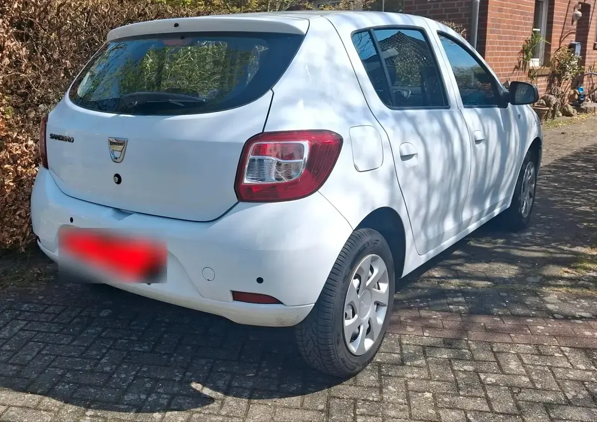 Second-hand Dacia Sandero 75 CP (55 kW) 2016 Alb Berlinǎ