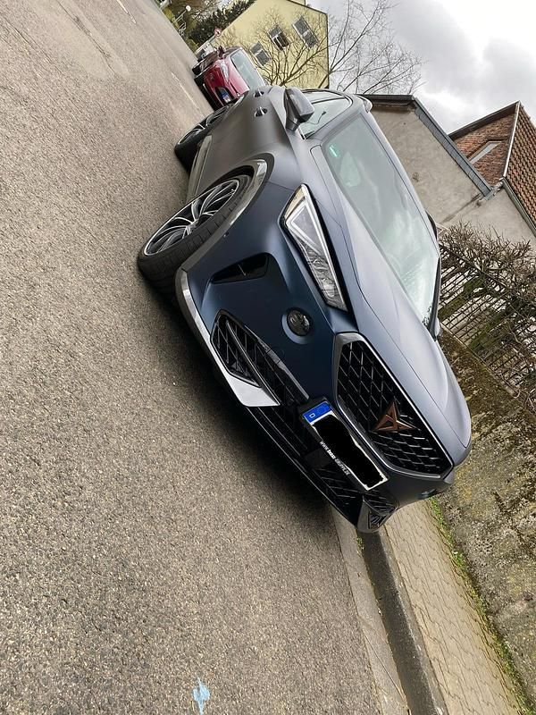 Blau Gebraucht 2021 Cupra Formentor SUV | 34.500 € (Fairer Preis) - Bild 1/4