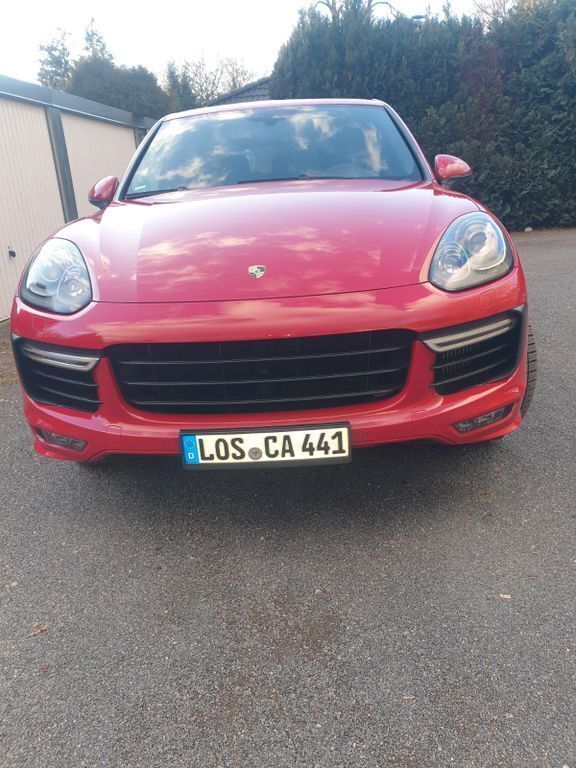 Rot Gebraucht 2015 Porsche Cayenne GTS SUV | 38.990 € (Superpreis) - Bild 1/4
