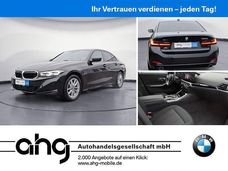 Schwarz Gebraucht 2022 BMW 330e Sport Line Limousine | 32.930 € (Fairer Preis) - Bild 1/4