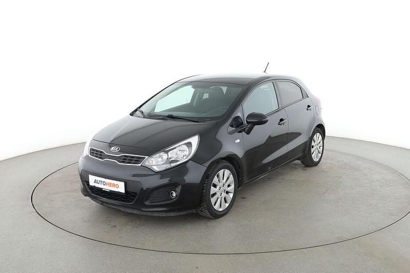 Schwarz Gebraucht 2014 Kia Rio FIFA World Cup Edition Limousine | 7.830 € (Fairer Preis) - Bild 1/3