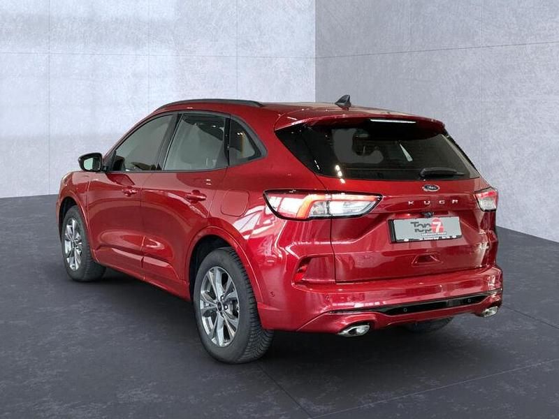 Gebraucht Ford Kuga ST-Line 224 PS (164 kW) 2022 Rot SUV