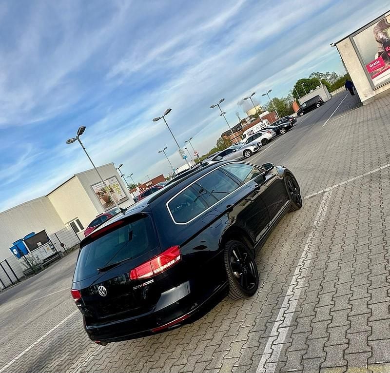 Second-hand VW Passat 190 CP (139 kW) 2015 Negru Break