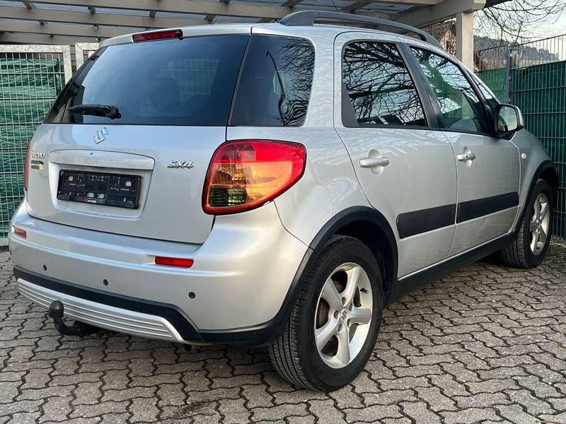 Gebraucht Suzuki SX4 Comfort 107 PS (78 kW) 2008 Silber Limousine