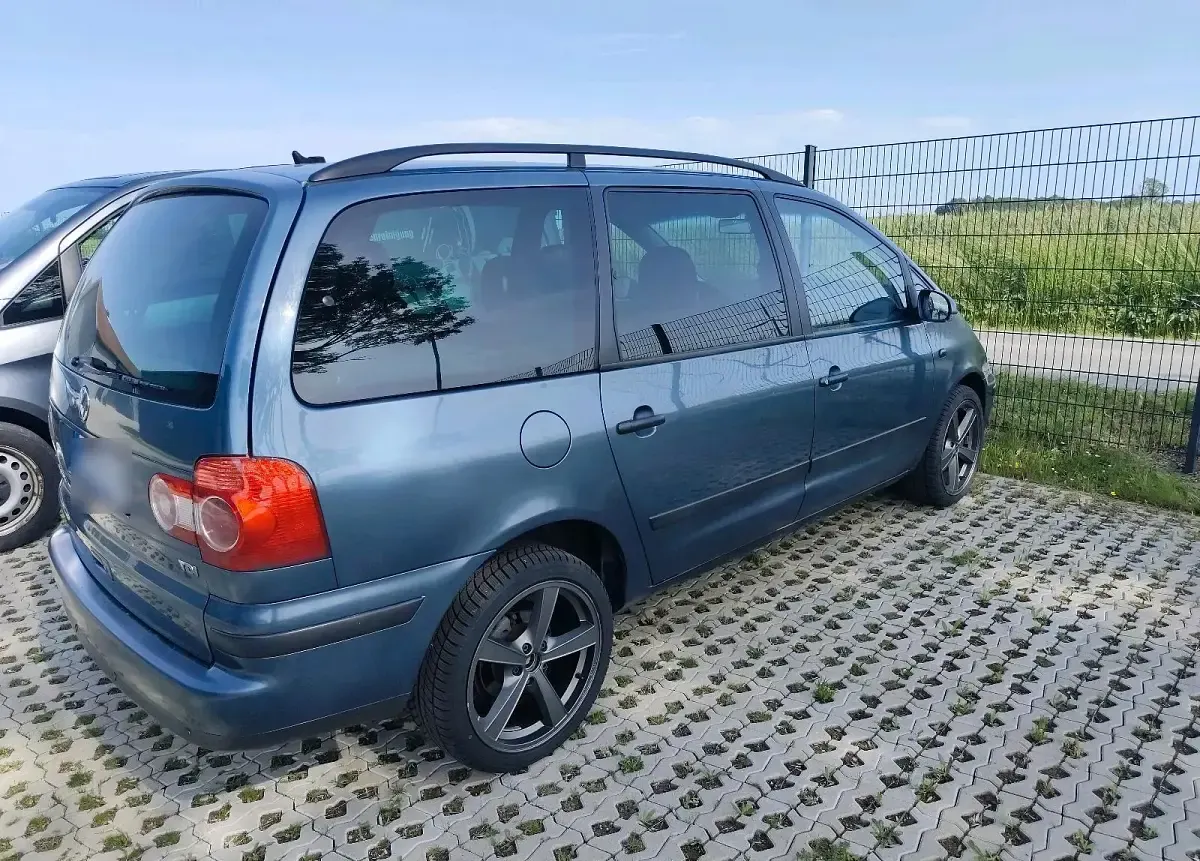 Gebraucht VW Sharan 116 PS (85 kW) 2003 Blau Van / Kleinbus