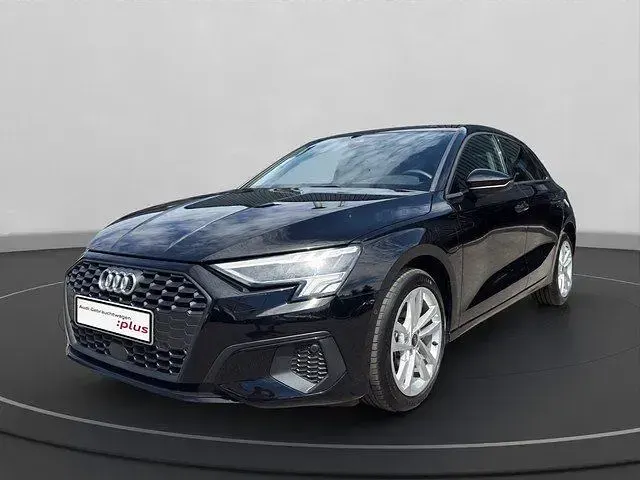 Gebraucht Audi A3 Sport 150 PS (110 kW) 2023 Brillantschwarz Limousine