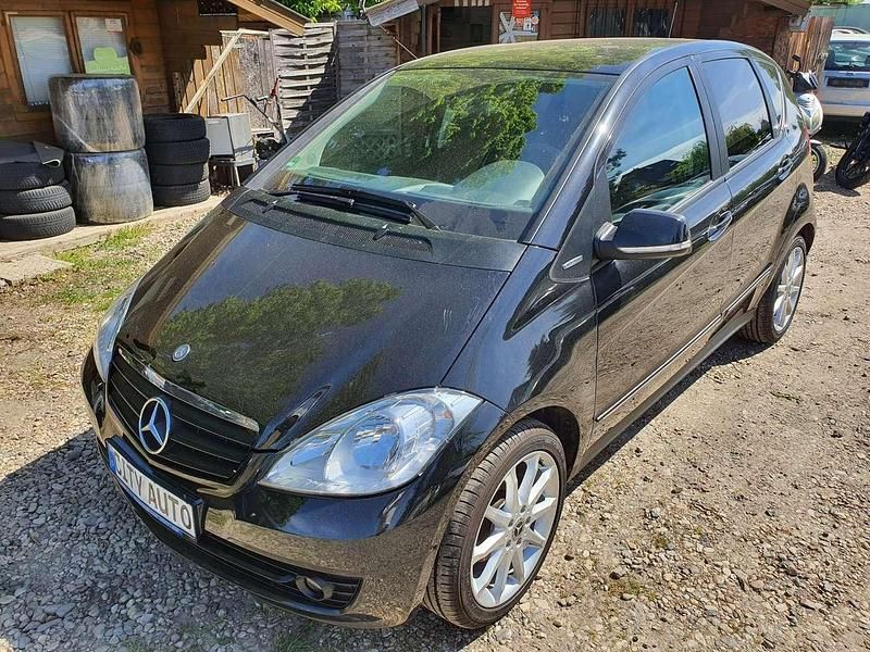 Schwarz Gebraucht 2010 Mercedes A160 Limousine | 5.270 € (Fairer Preis) - Bild 1/4