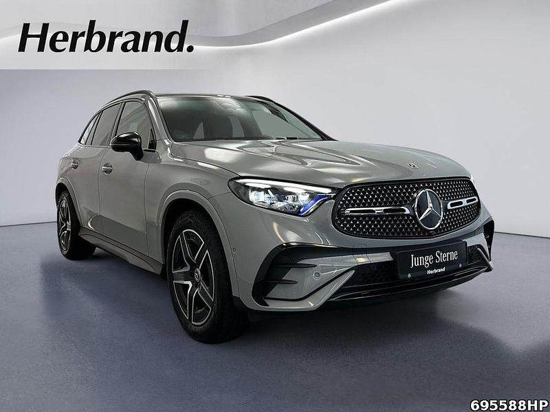 Gebraucht Mercedes GLC220 AMG 197 PS (144 kW) 2025 Grau SUV