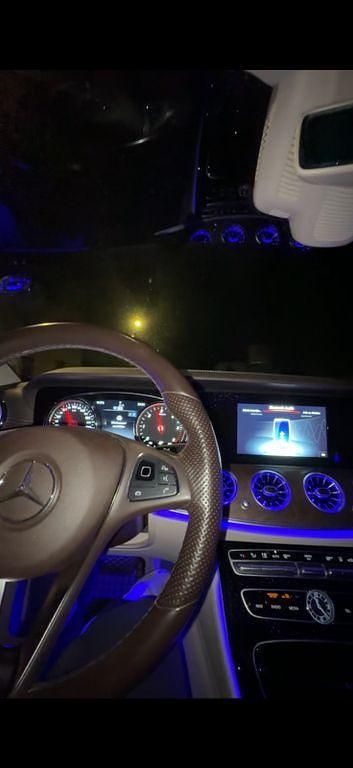 Gebraucht Mercedes E220 Exclusive 194 PS (142 kW) 2017 Blau Limousine