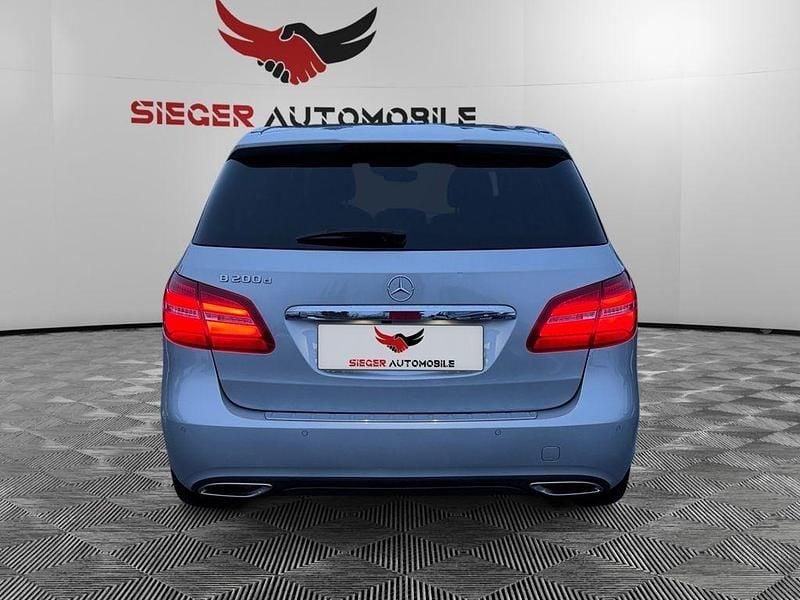 Gebraucht Mercedes B200 AMG 136 PS (100 kW) 2018 Silber Van / Kleinbus