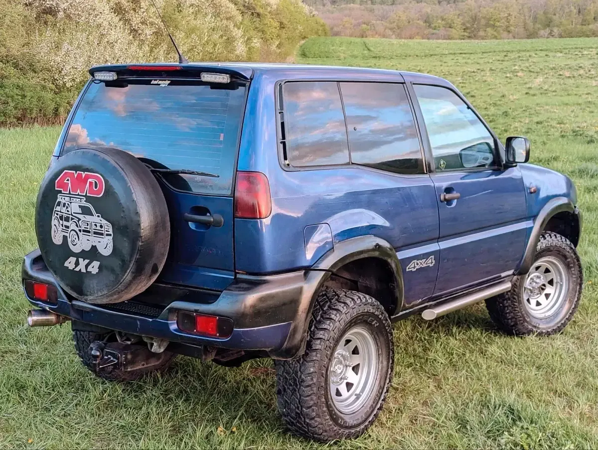 Gebraucht Nissan Terrano 125 PS (91 kW) 1998 Blau SUV