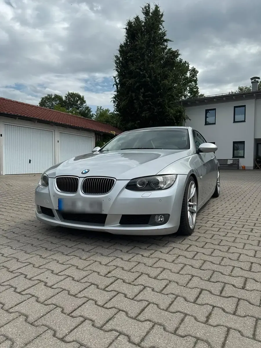 Gebraucht BMW 325 218 PS (160 kW) 2006 Silber Coupé
