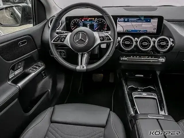 Gebraucht Mercedes B180 Advanced 150 PS (110 kW) 2025 Schwarz Kleinwagen