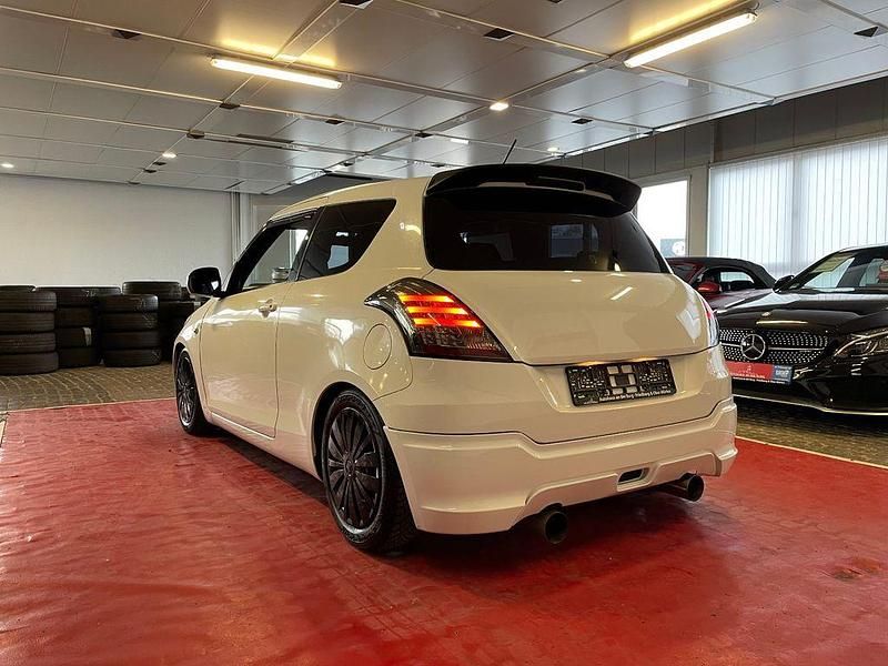 Gebraucht Suzuki Swift Basic 94 PS (69 kW) 2014 Weiß Kleinwagen