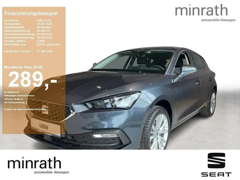 Grau Neu 2025 Seat Leon Style Limousine | 31.399 € (Fairer Preis) - Bild 1/4