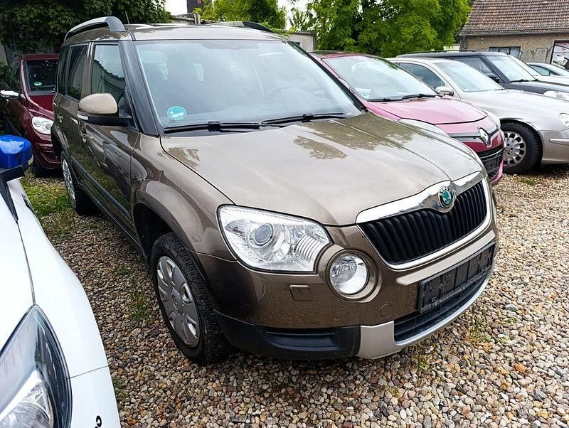Braun Gebraucht 2011 Skoda Yeti Ambition SUV | 4.750 € (Guter Preis) - Bild 1/4
