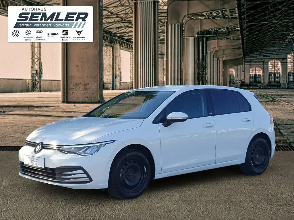 Gebraucht VW Golf VIII Active 131 PS (96 kW) 2022 Weiss Limousine