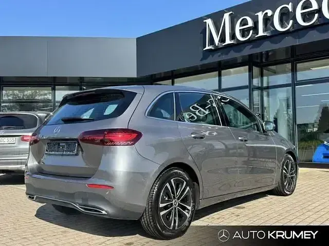 Gebraucht Mercedes B200 Progressive 150 PS (110 kW) 2023 Grau Kleinwagen