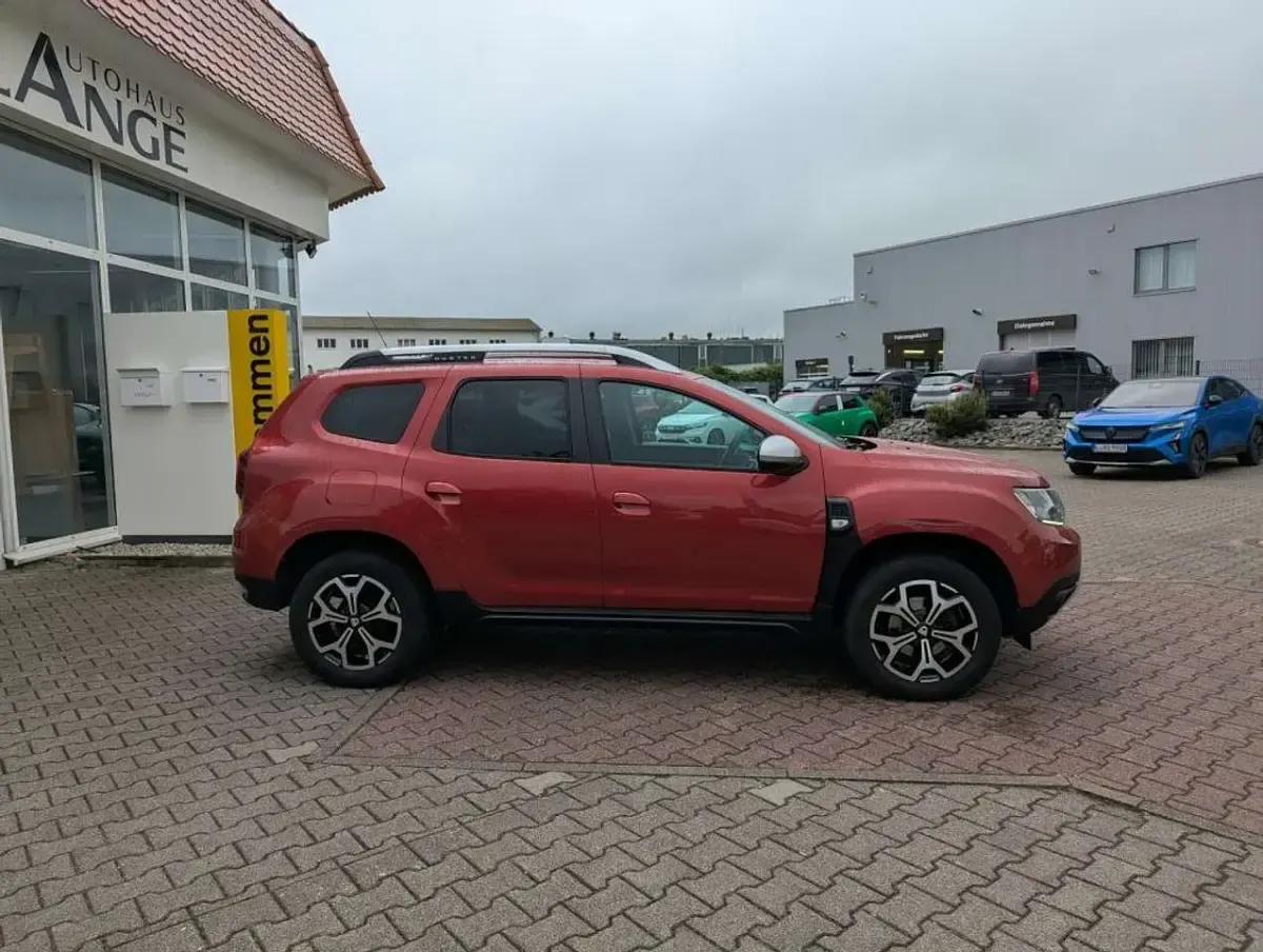 Gebraucht Dacia Duster Prestige 131 PS (96 kW) 2021 Kalaharirot metallic SUV