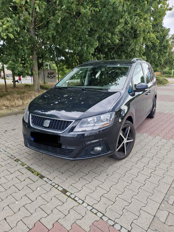 Schwarz Gebraucht 2010 Seat Alhambra Reference Van / Kleinbus | 9.200 € - Bild 1/4