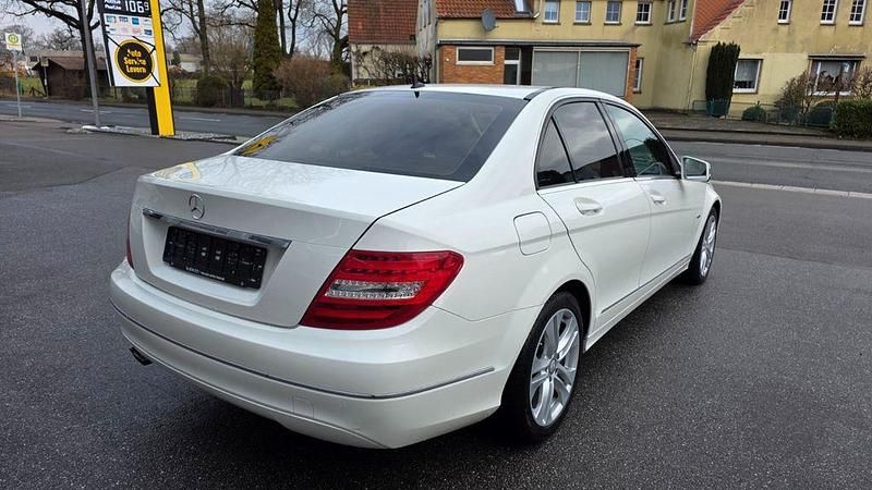 Gebraucht Mercedes C180 Avantgarde 120 PS (88 kW) 2012 Weiß Limousine