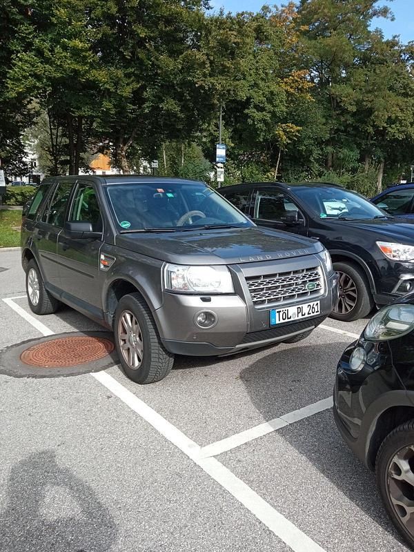Grau Gebraucht 2008 Land Rover Freelander 2 SUV | 4.000 € (Fairer Preis) - Bild 1/4