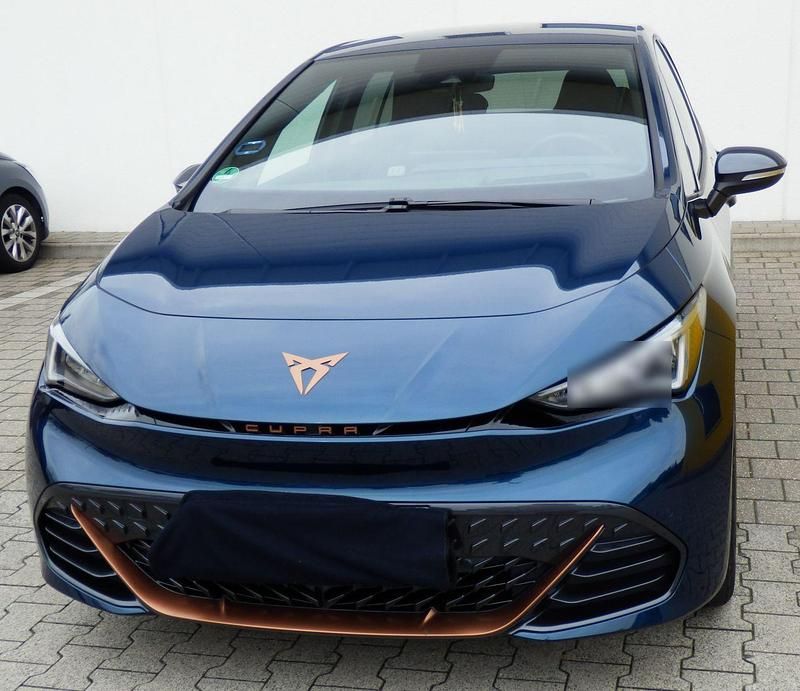 Blau Gebraucht 2022 Cupra Born e-Boost Kleinwagen | 28.500 € (Fairer Preis) - Bild 1/4
