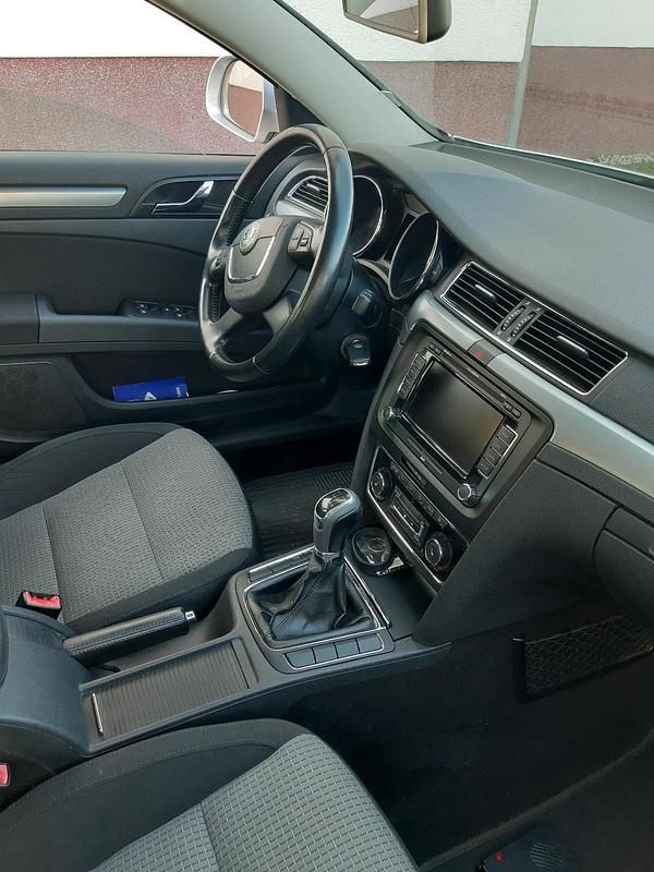 Gebraucht Skoda Superb 160 PS (117 kW) 2008 Silber Limousine