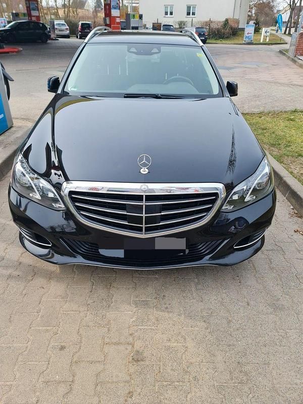 Second-hand Mercedes E400 333 CP (244 kW) 2013 Negru Break