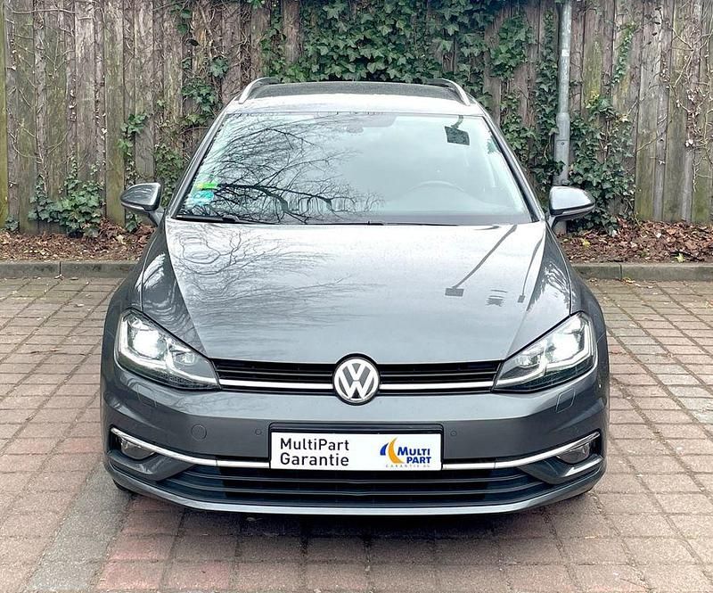 Gebraucht VW Golf VII Highline 150 PS (110 kW) 2018 Grau Kombi