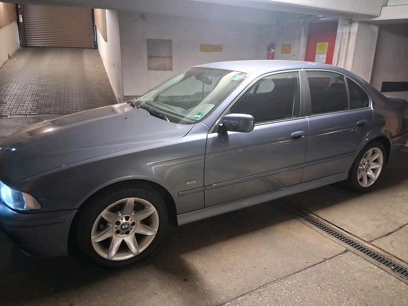 Gebraucht BMW 525 192 PS (141 kW) 2002 Blau Limousine