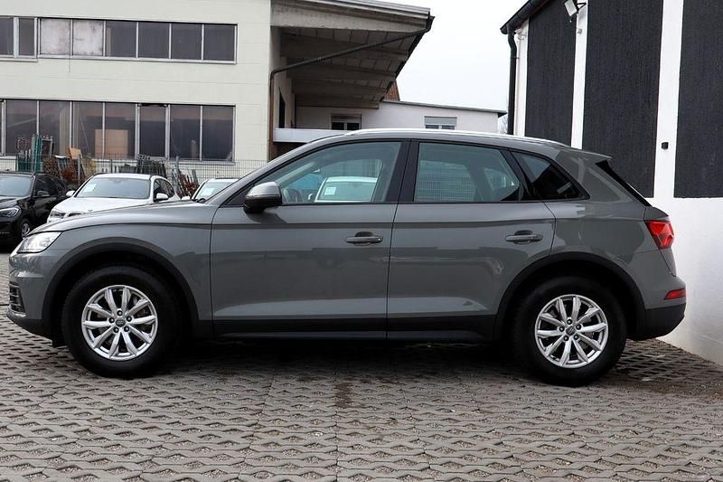 Gebraucht Audi Q5 Basis 163 PS (119 kW) 2020 Grau SUV